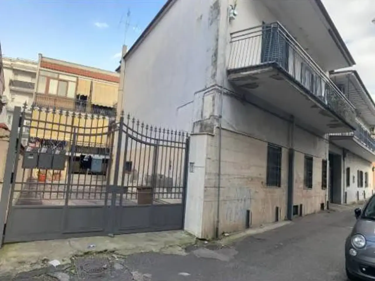 Palazzina commerciale in Via Fabio Filzi, Qualiano, {3} - Foto 1
