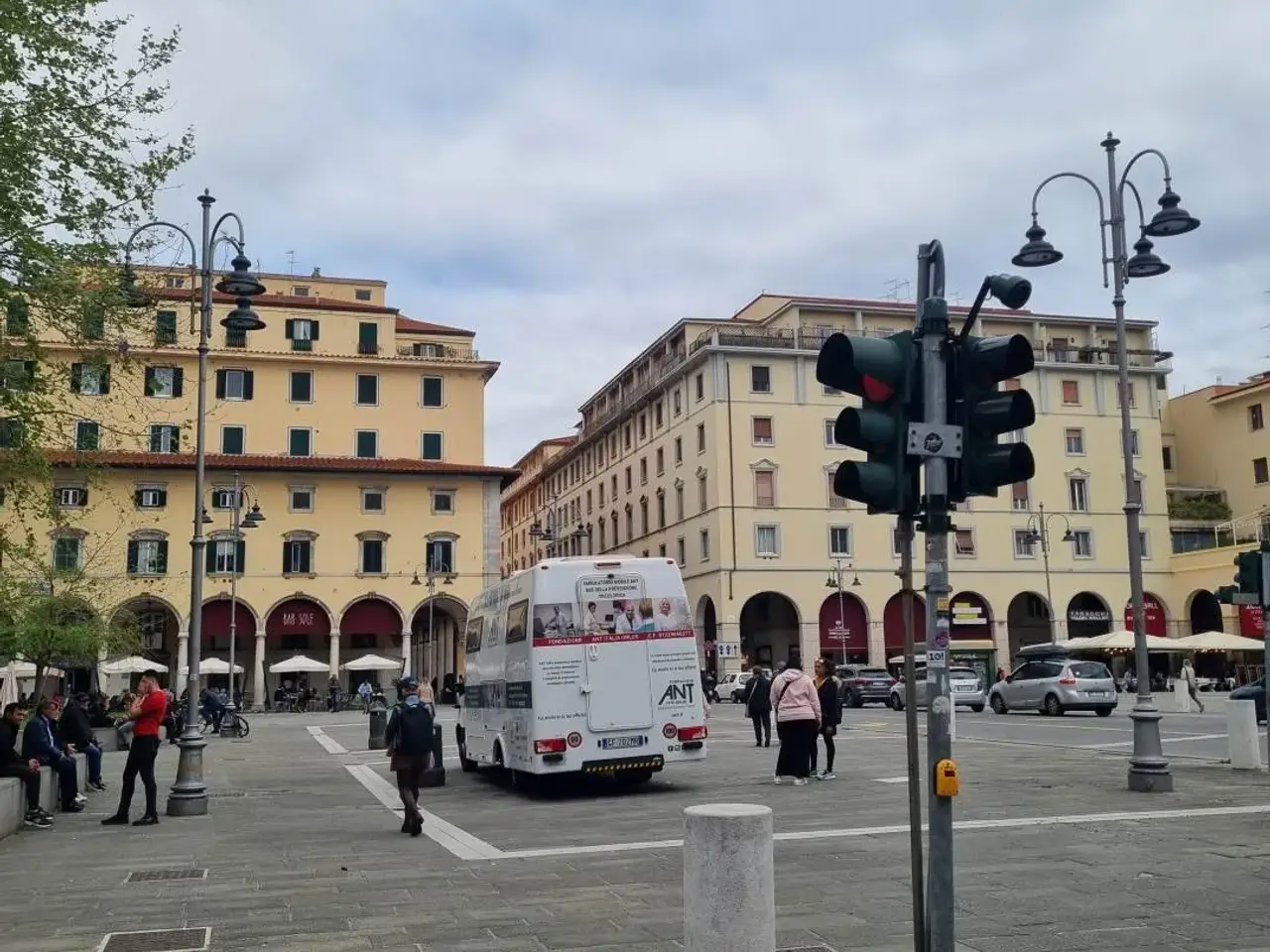 Esercizio commerciale in  Livorno, Livorno, {3} - Foto 2