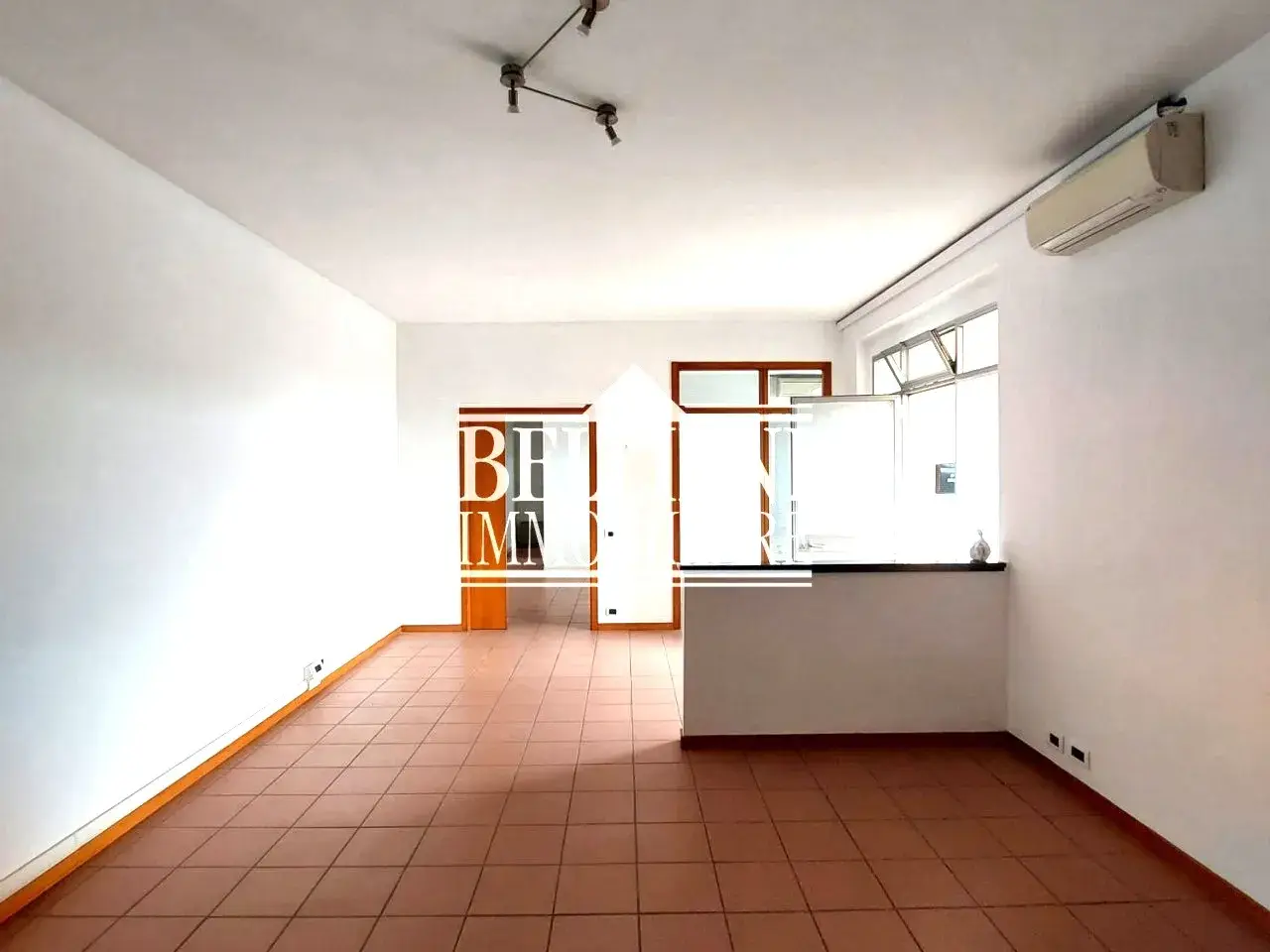 Ufficio in Viale Italia, Creazzo, {3} - Foto 1