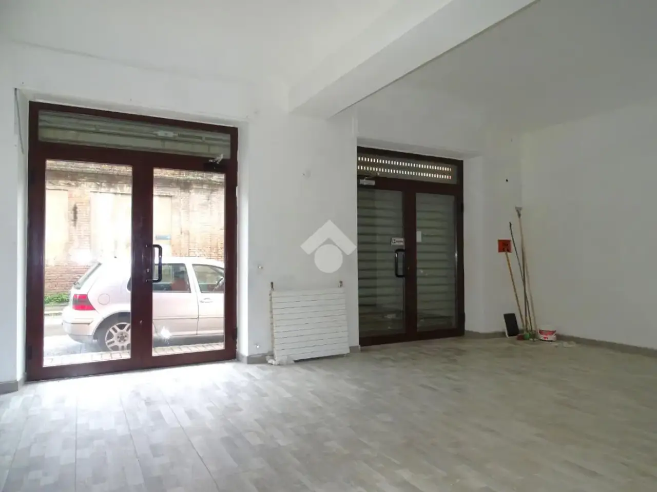Negozio in Via Cardinale Massaia 15, Alessandria, {3} - Foto 1