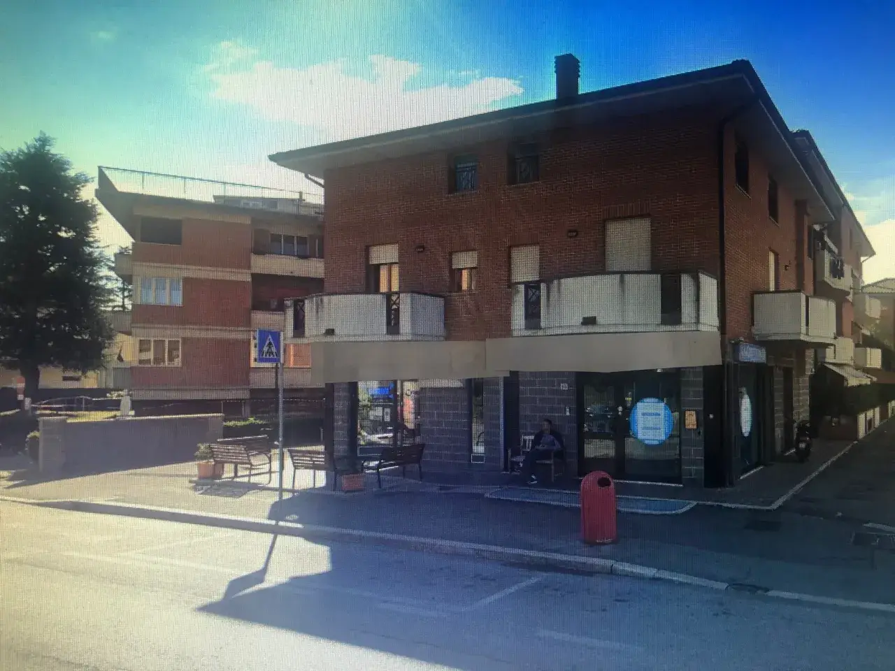 Palazzina commerciale in Via Fiorentina , Arezzo, {3} - Foto 1