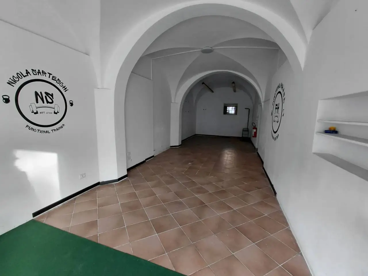 Esercizio commerciale in Via Contessa Matilde 50, Pisa, {3} - Foto 1