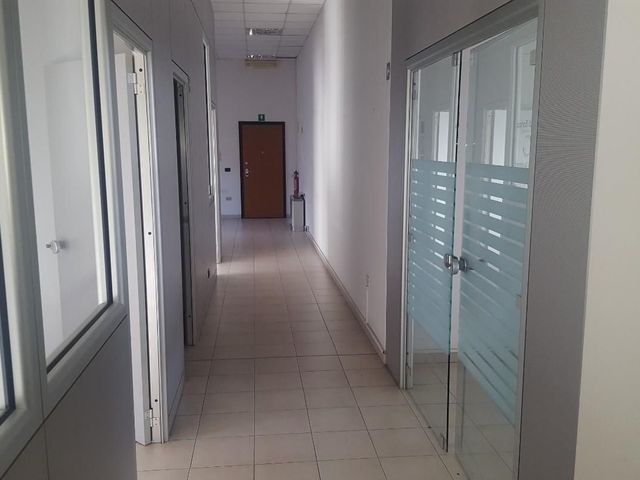 Office in delle Cateratte 110, Livorno - Photo 1