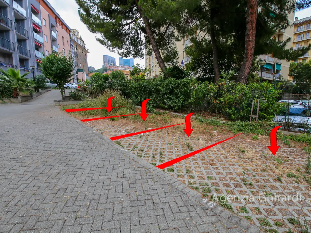 Parcheggio in Via Pier Domenico da Bissone 36r, Genova, {3} - Foto 2