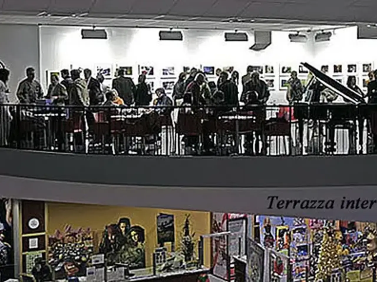 Negozio in Via De Gasperi, Sant'Agata Bolognese, {3} - Foto 1
