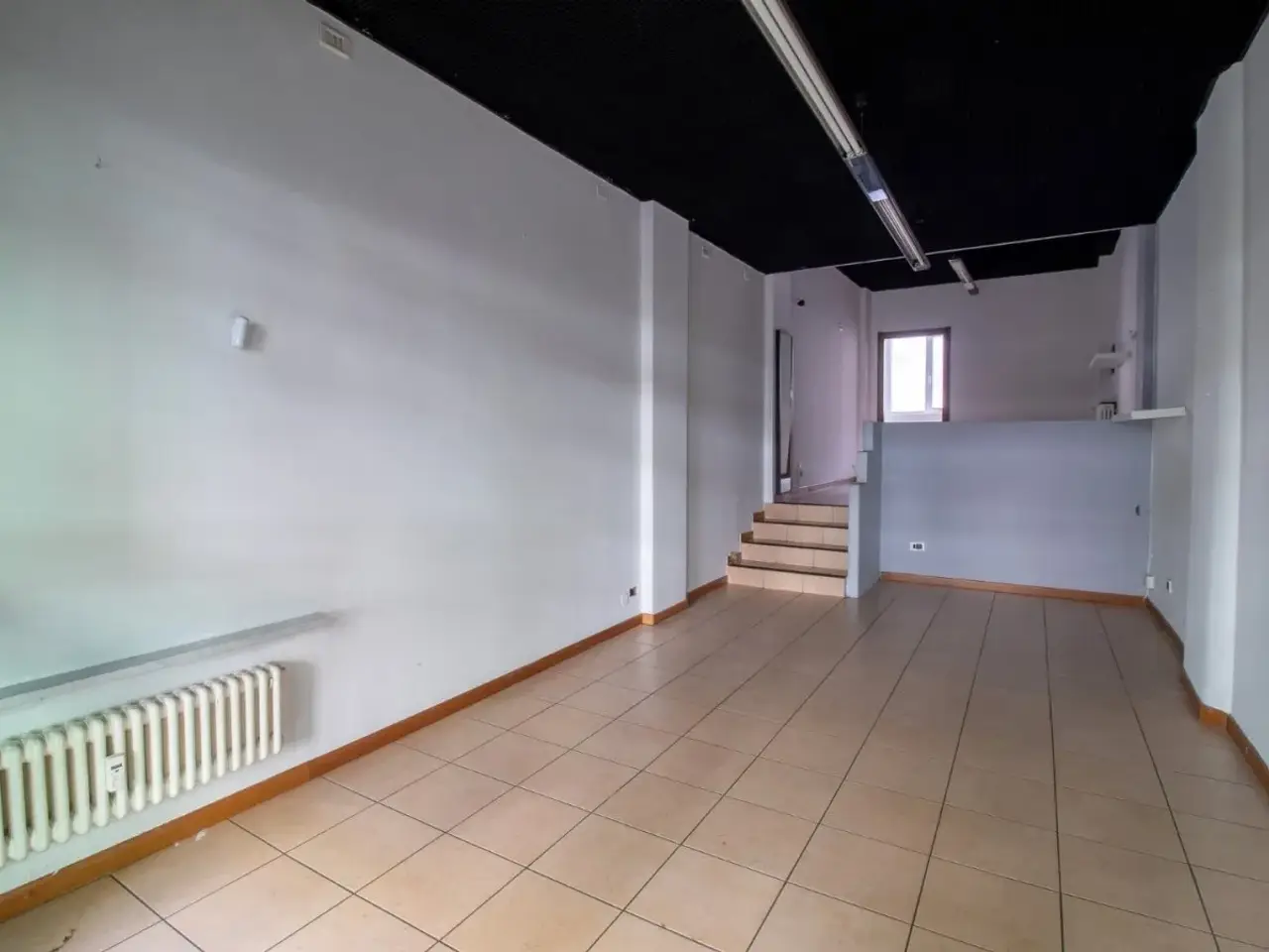 Negozio in Viale Turati 100, Lecco, {3} - Foto 1