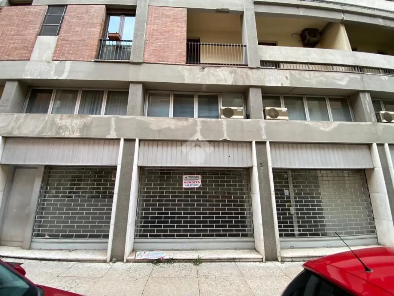Negozio in Via Francesco Berni 5, Verona, {3} - Foto 2