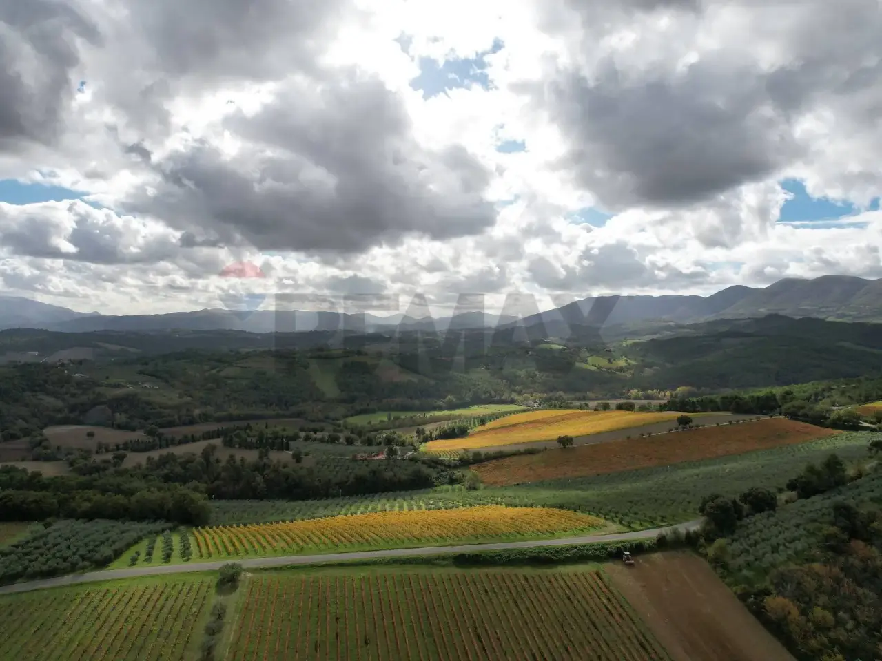 Azienda agricola in Localita\' Torre Grosso 318, Castel Ritaldi, {3} - Foto 2