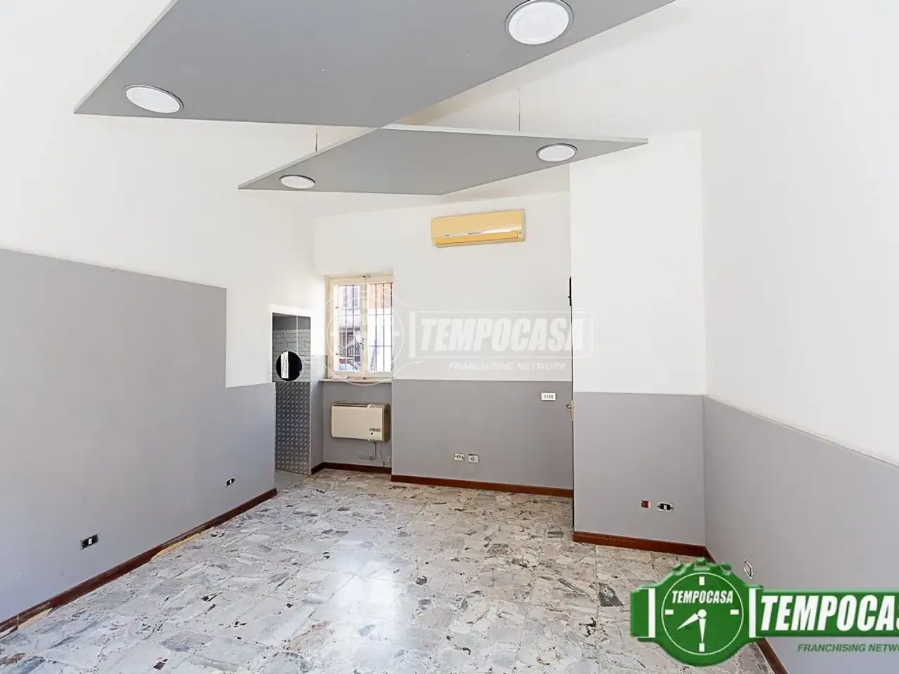 Negozio in Via Trieste, Casalpusterlengo, {3} - Foto 2