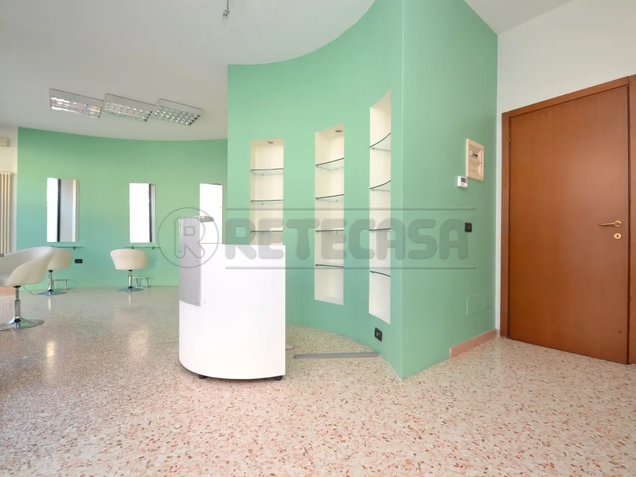 Palazzina commerciale in , Valdagno, {3} - Foto 1