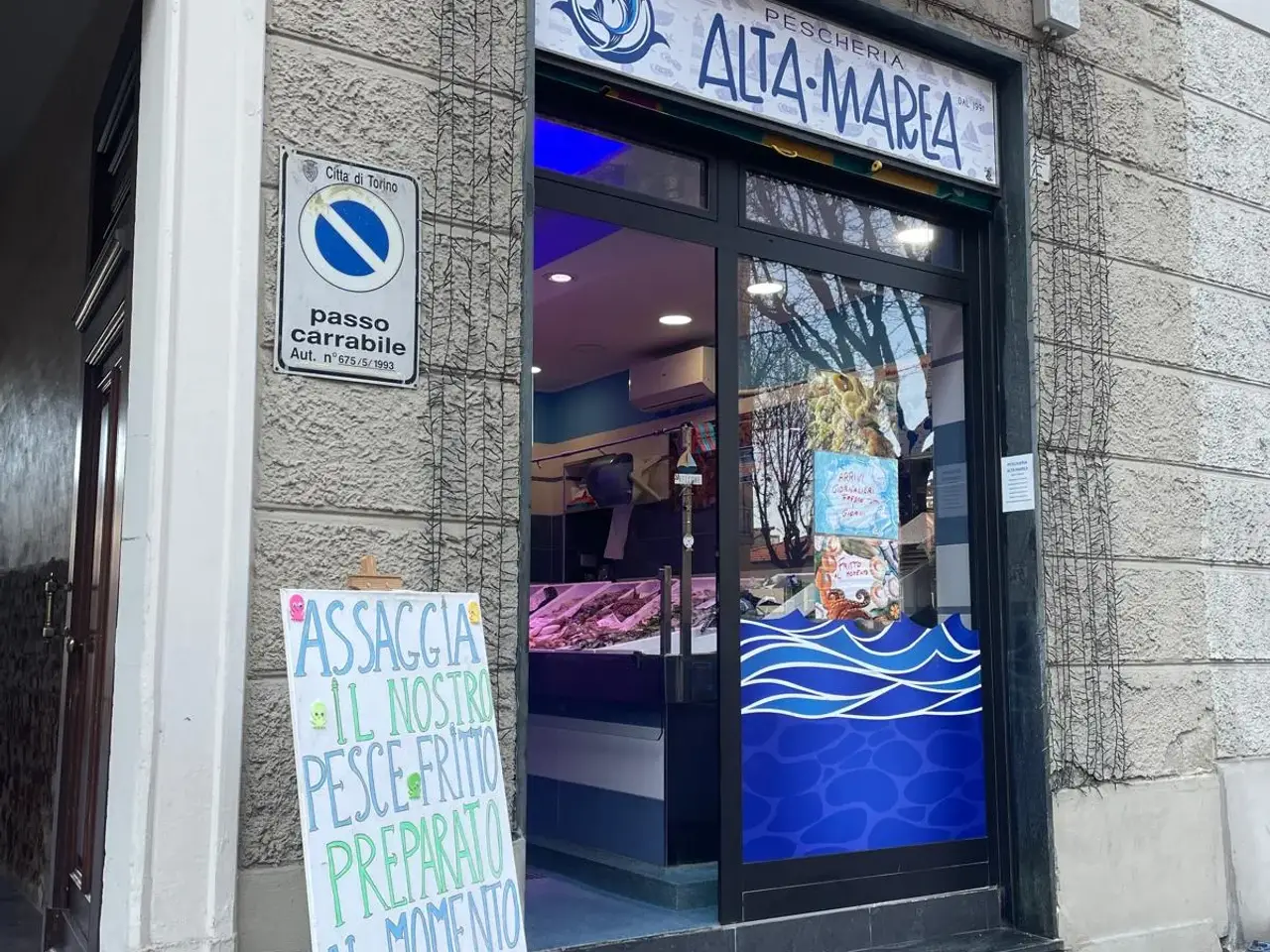 Pescheria in Via Borgaro 79/C, Torino, {3} - Foto 2