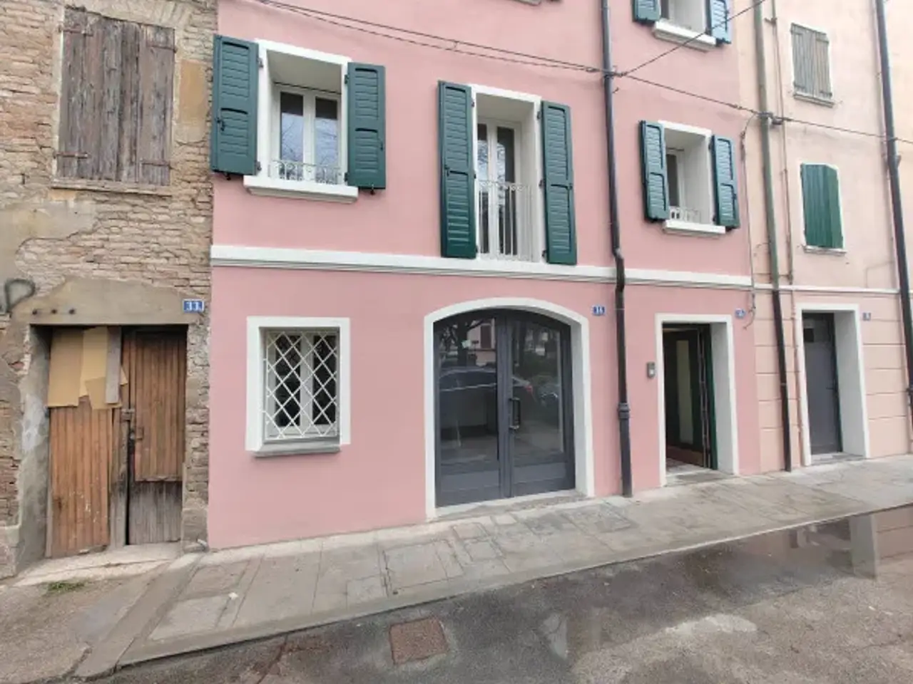 Negozio in Piazzale Bernardino Ramazzini 35, Carpi, {3} - Foto 1