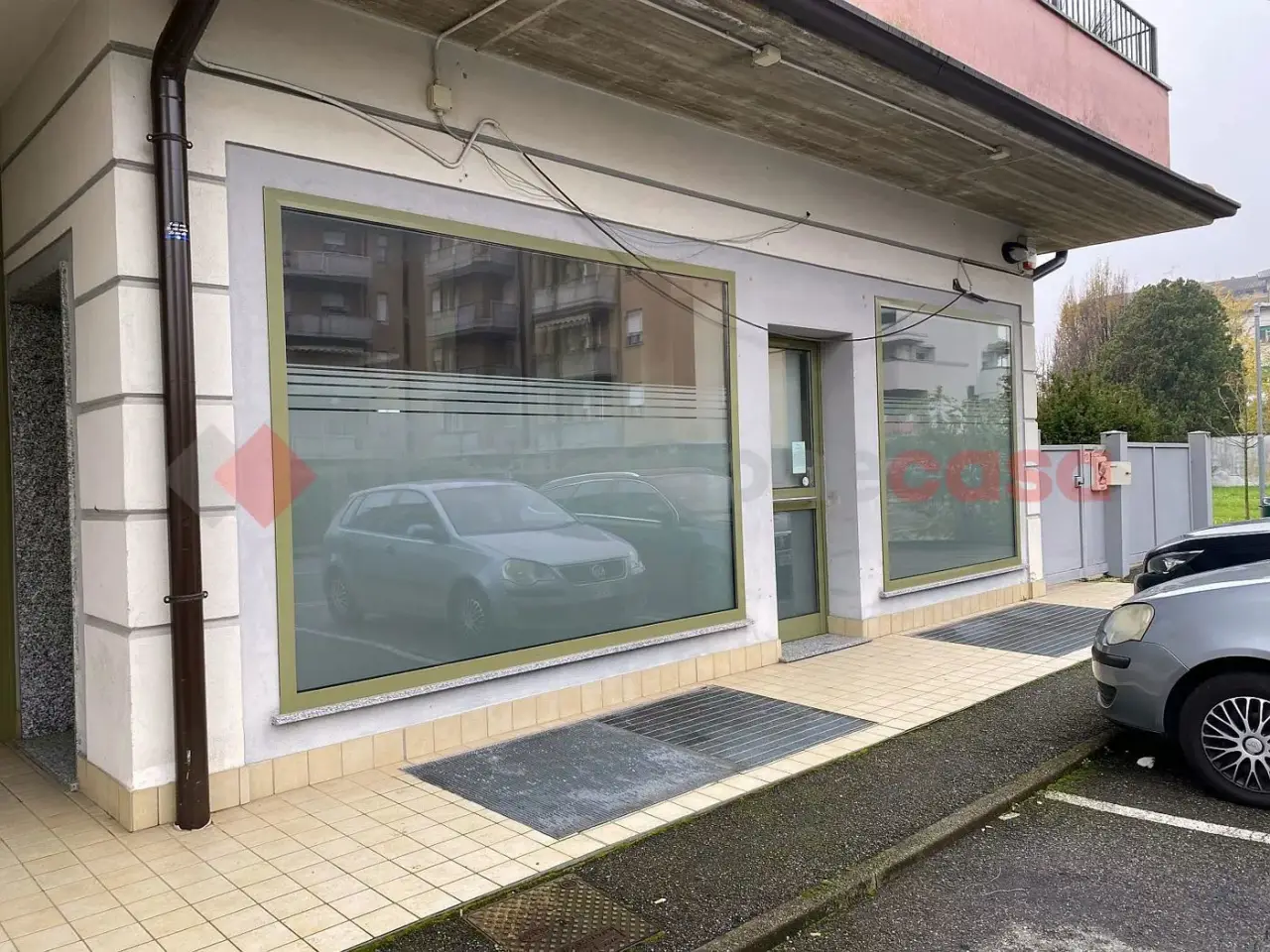 Negozio in Via Magellano 10/a, Treviglio, {3} - Foto 2