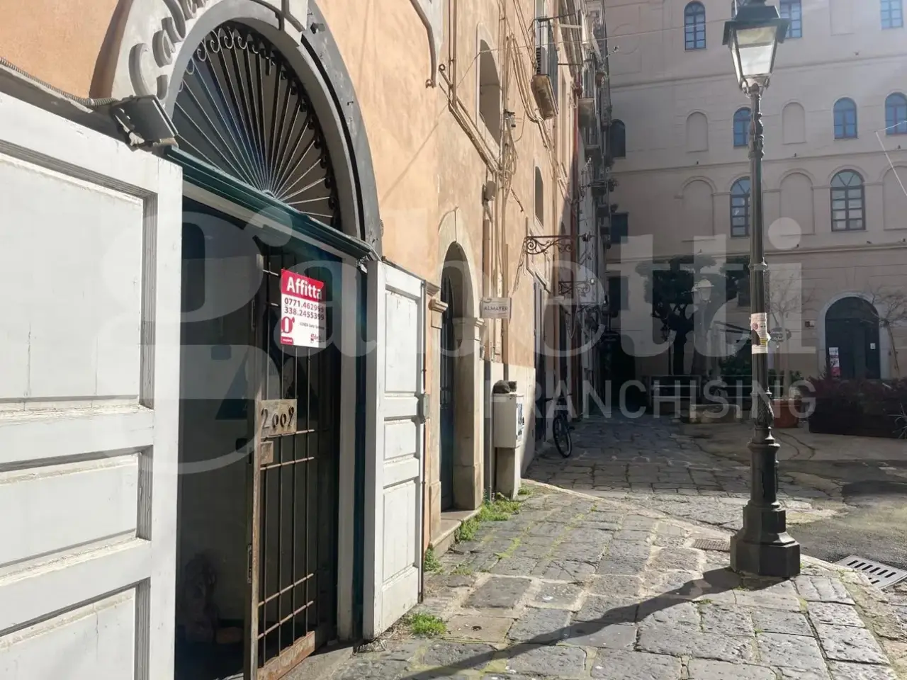 Negozio in Via Duomo S.N.C., Gaeta, {3} - Foto 2