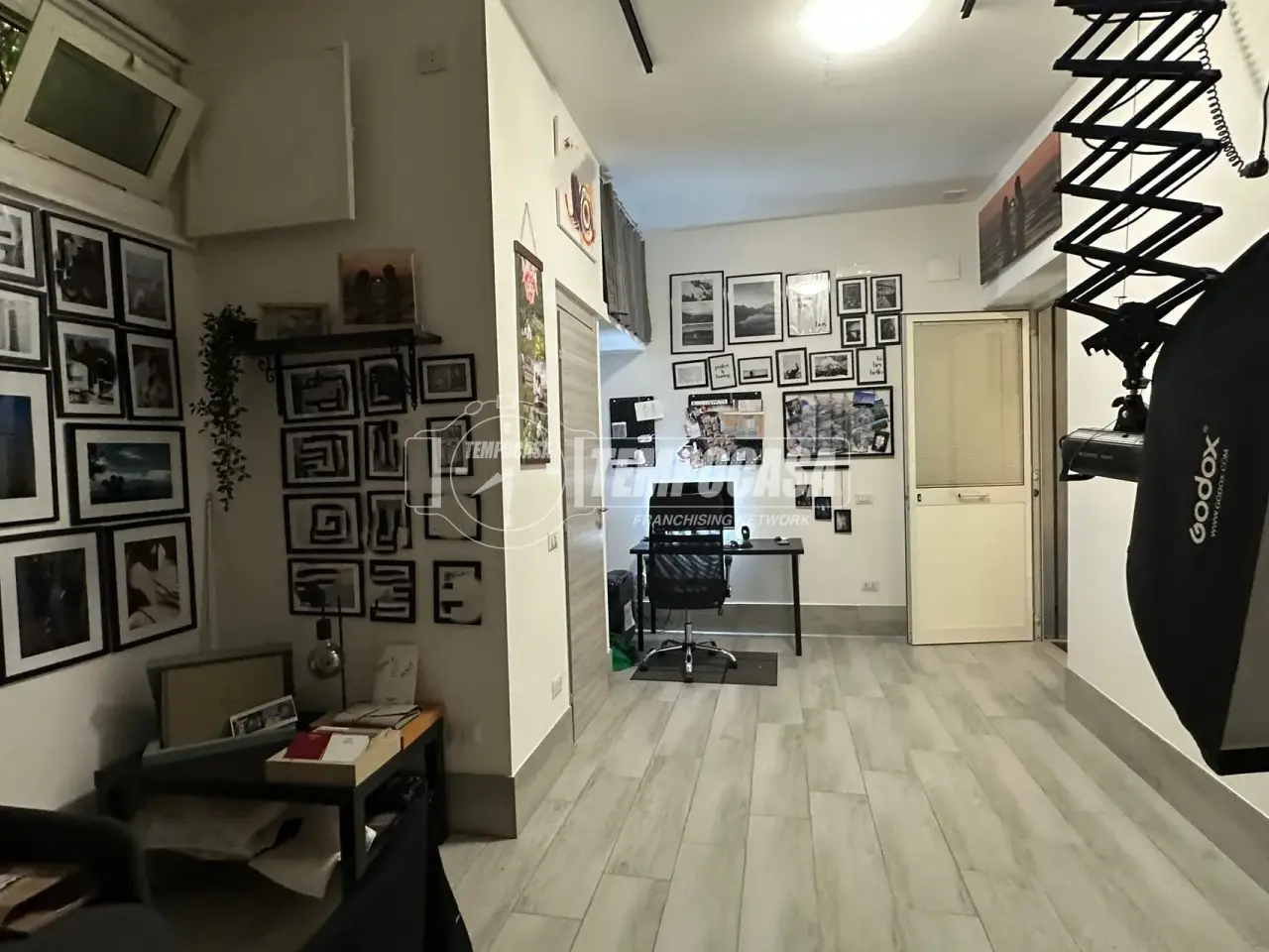 Magazzino in Via Terracina 357, Napoli, {3} - Foto 1
