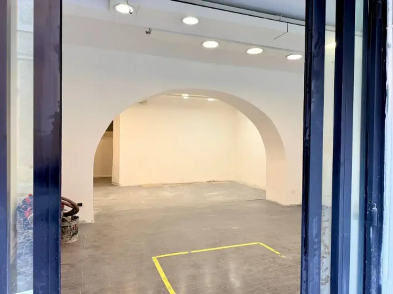 Negozio in Via Agostino Fausti 49, Bracciano, {3} - Foto 1