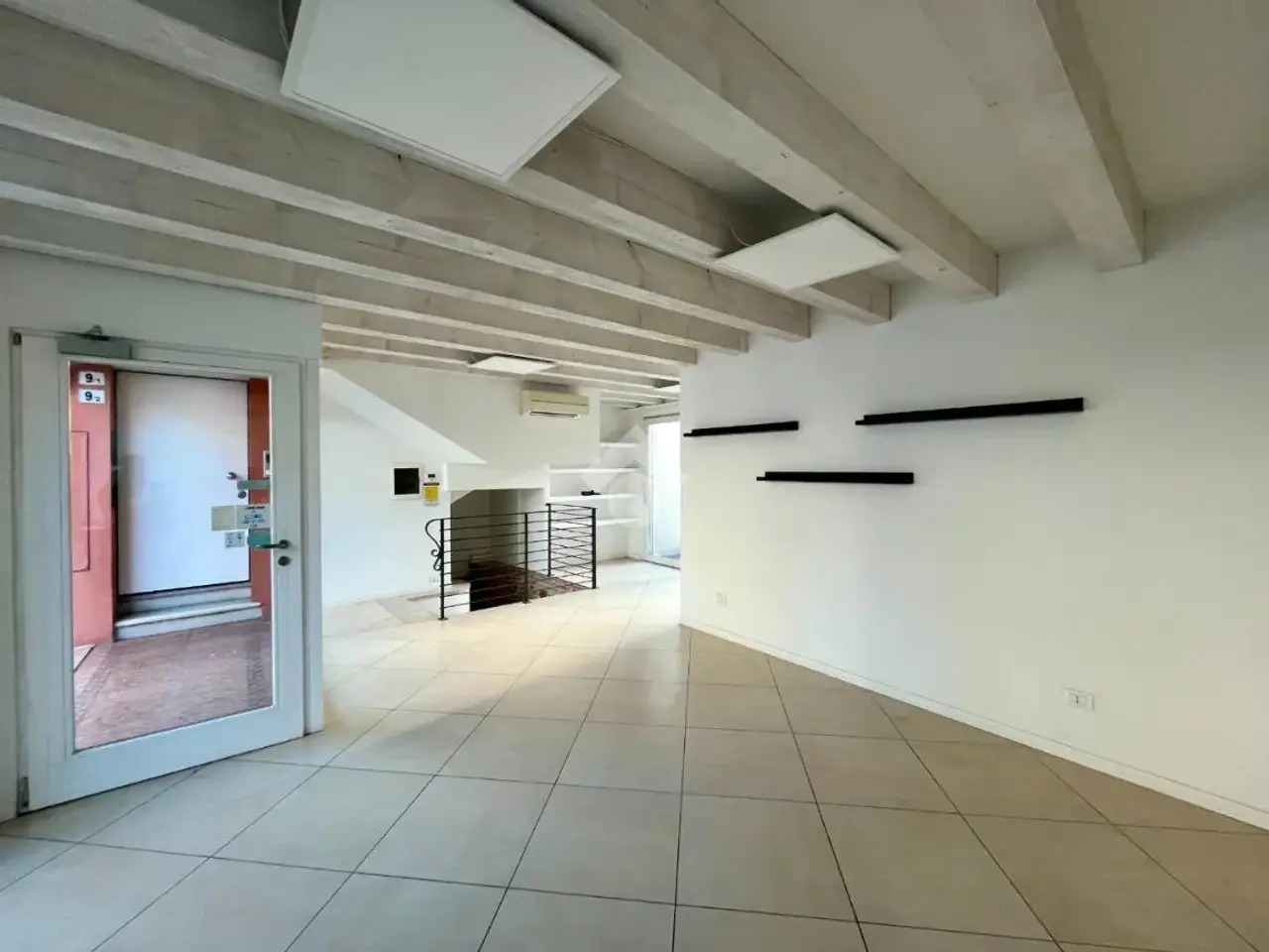 Negozio in Via Indipendenza 11, Cittadella, {3} - Foto 2