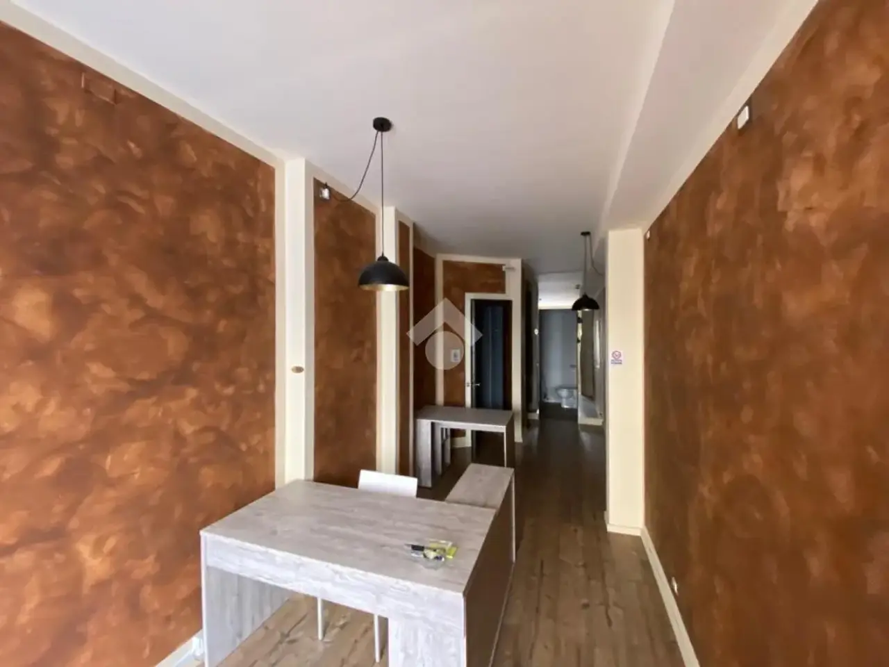 Negozio in Via Orazio Marinali 147, Bassano Del Grappa, {3} - Foto 2