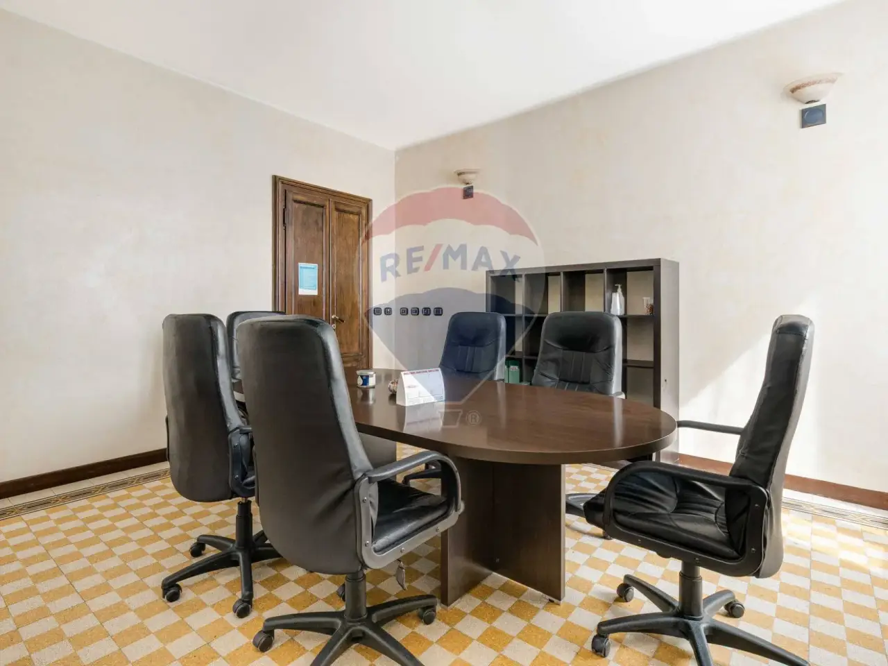 Ufficio in Corso XX Settembre 19, Busto Arsizio, {3} - Foto 1