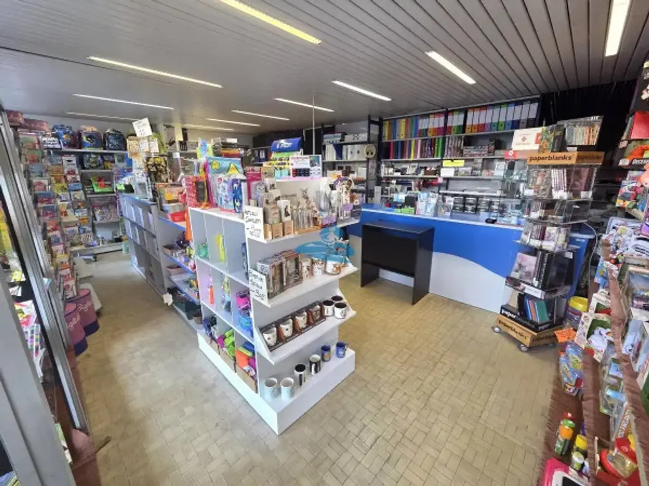 Cartoleria in Via Bassano del Grappa 41, Ravenna, {3} - Foto 1