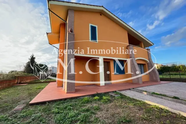 Two-family villa, Pontedera - Photo 1