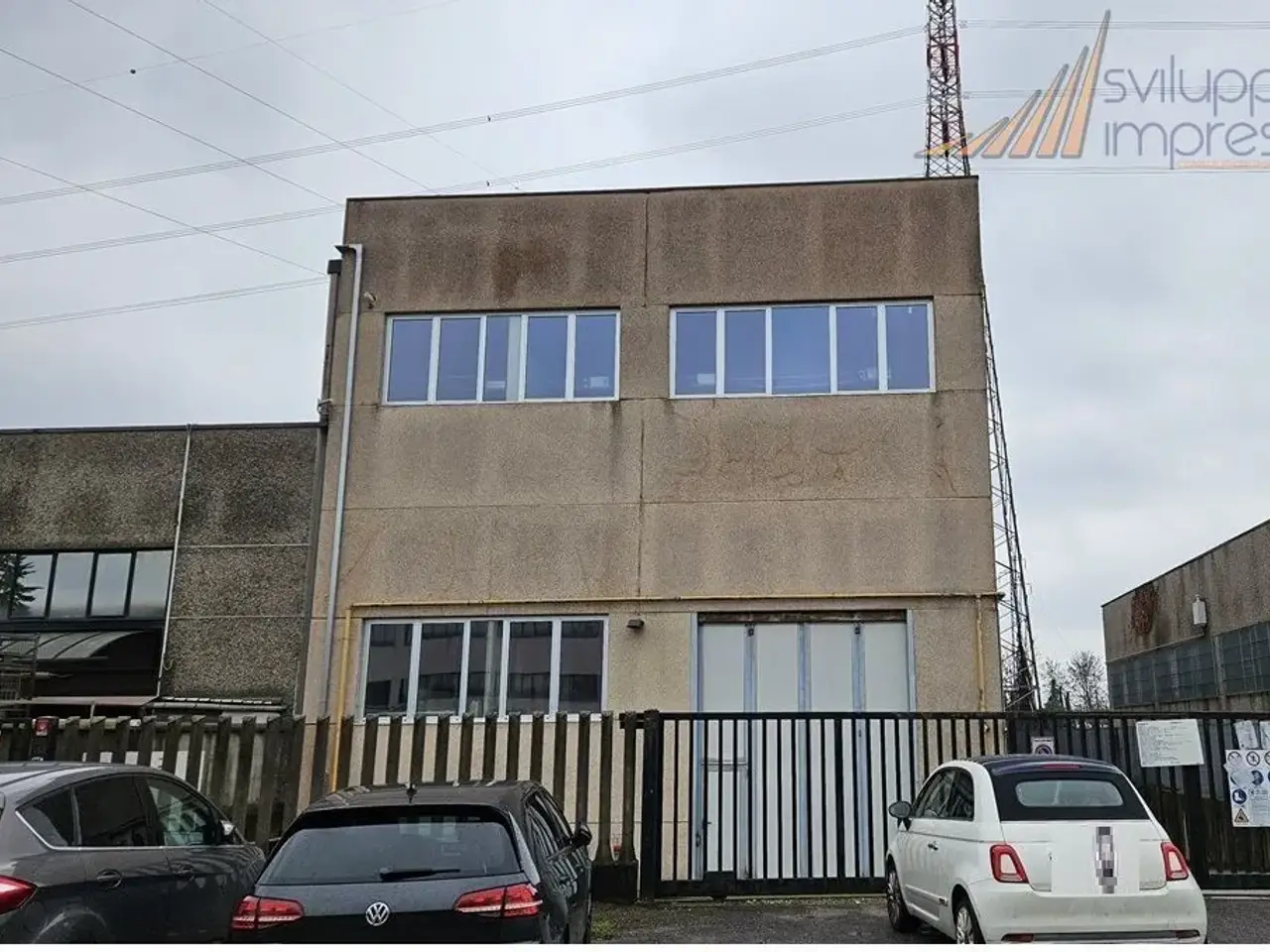 Capannone in Via Pier Francesco Moia 127, Brugherio, {3} - Foto 1