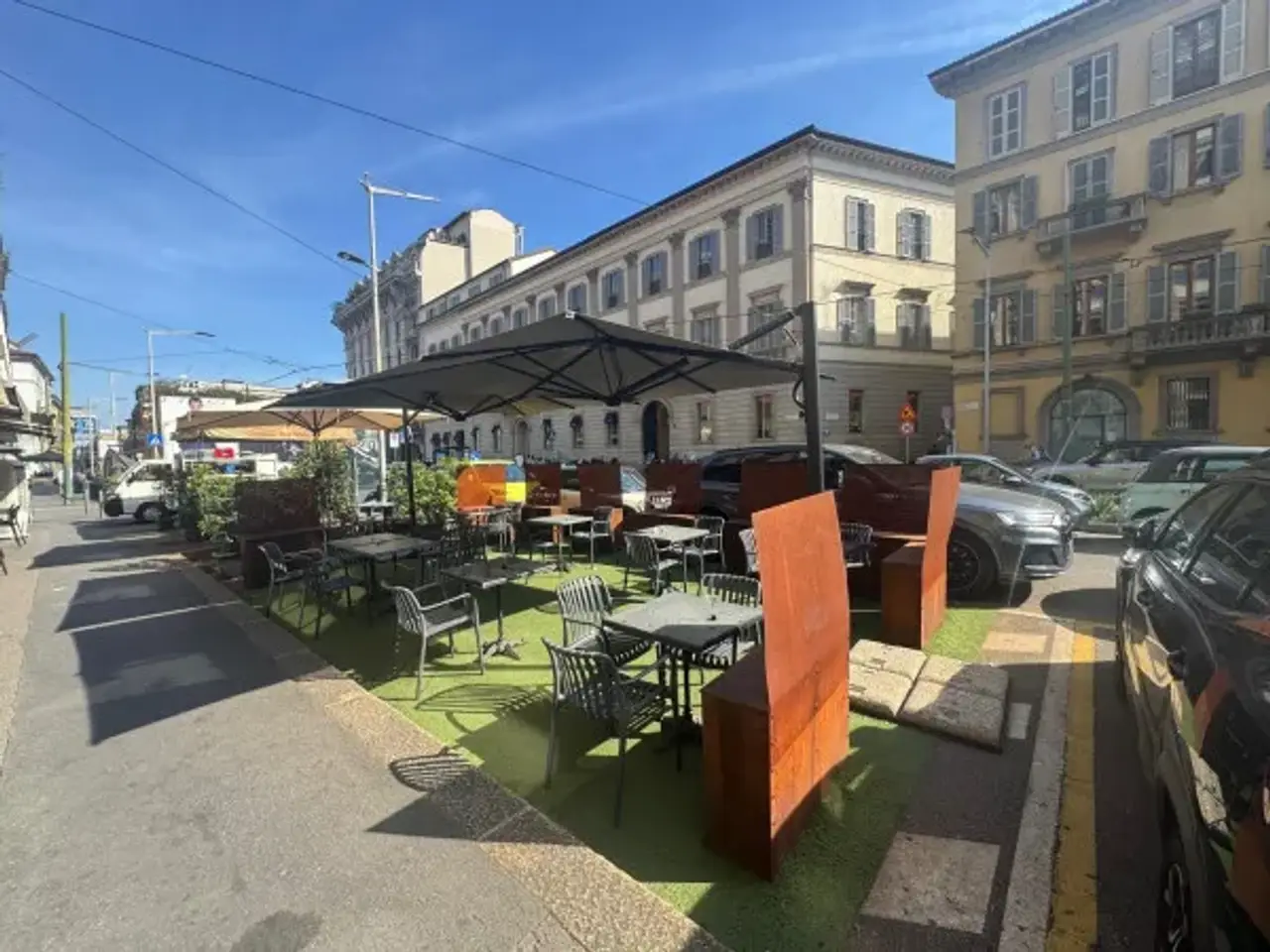 Bar in Via Cusani 10, Milano, {3} - Foto 1