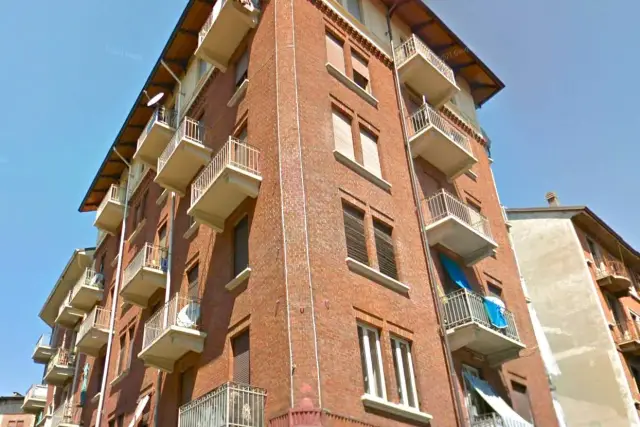 2-room flat in Via Lauro Rossi, Torino - Photo 1