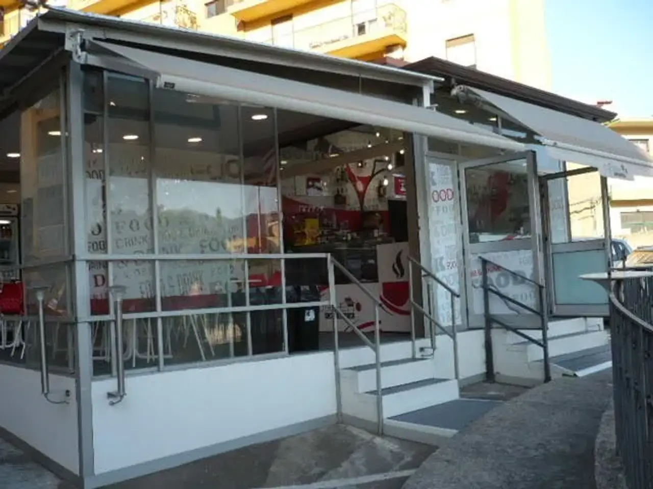 Locale commerciale in Piazza Generale Carlo Alberto dalla Chiesa, Termini Imerese, {3} - Foto 1