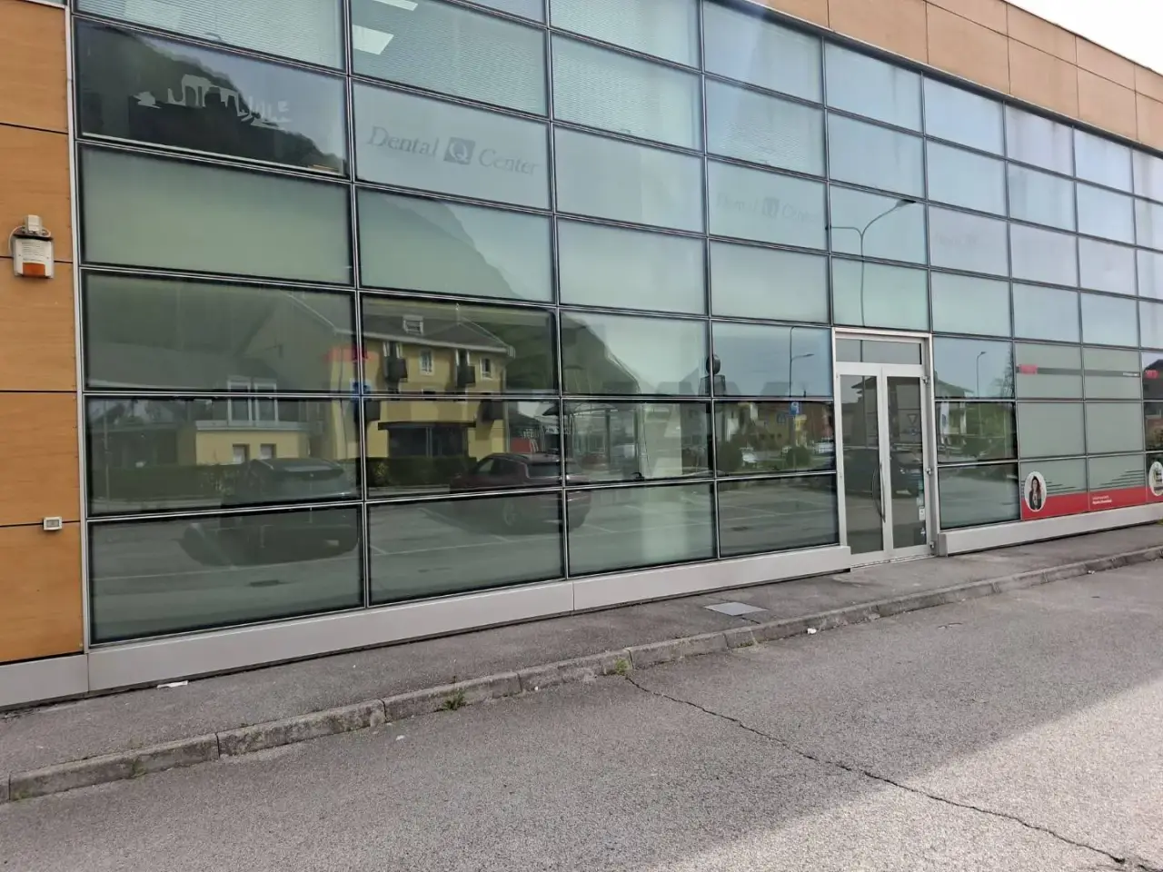 Esercizio commerciale in Via Cima I Prà 9, Ponte Nelle Alpi, {3} - Foto 2