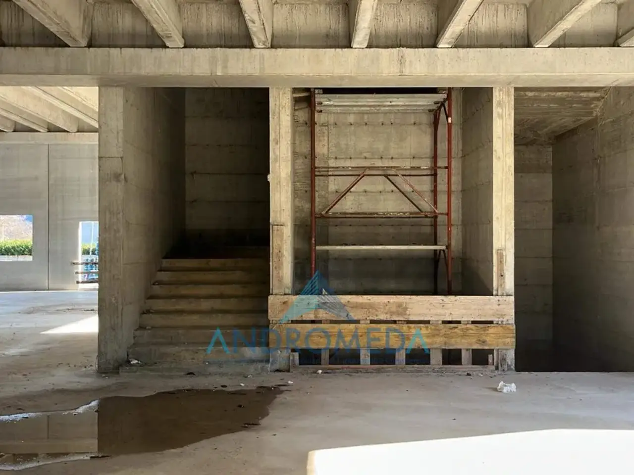 Palazzina commerciale in , Caianello, {3} - Foto 2
