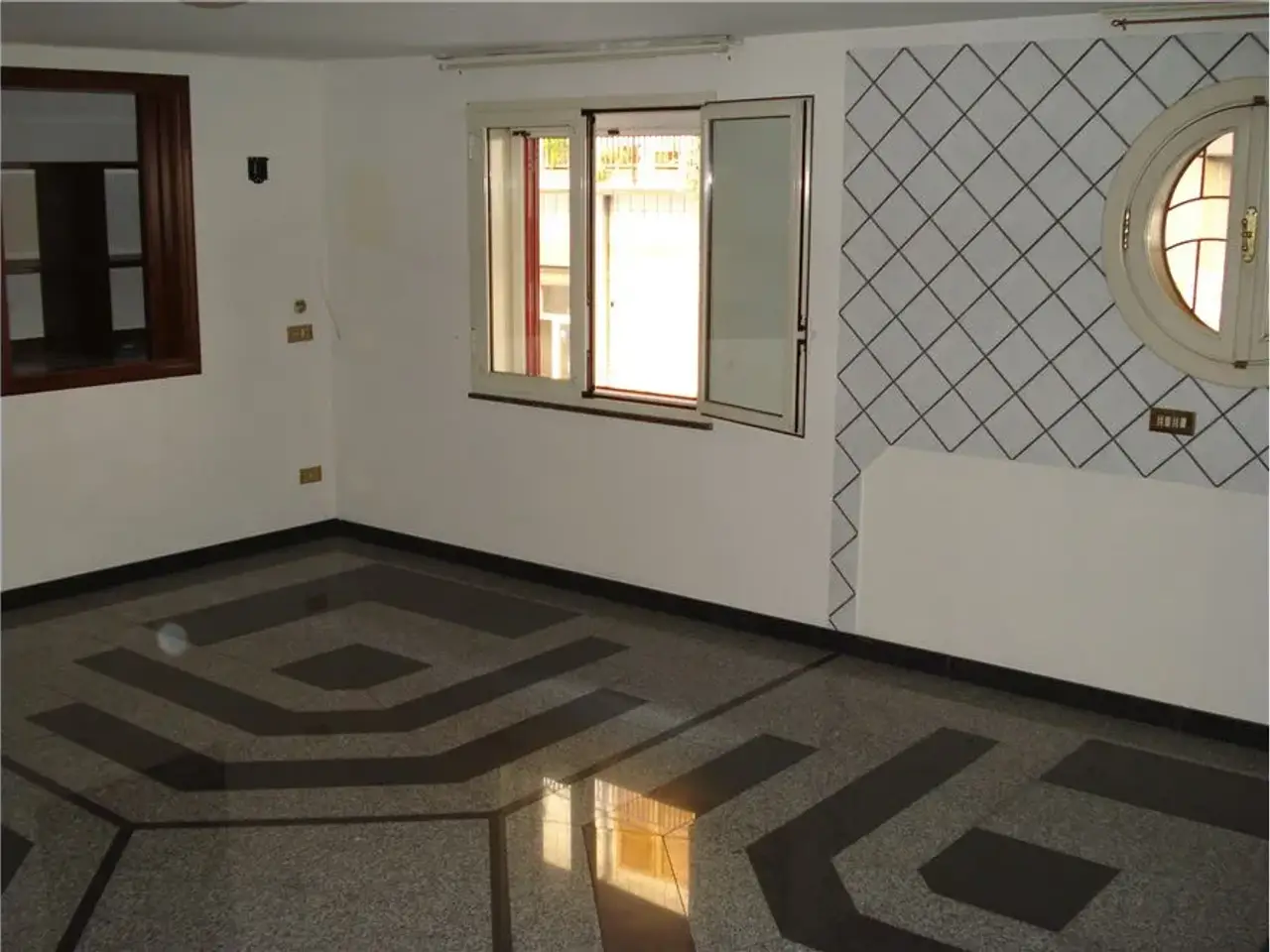 Ufficio in Via Francesco Petrarca 26, Paterno', {3} - Foto 1