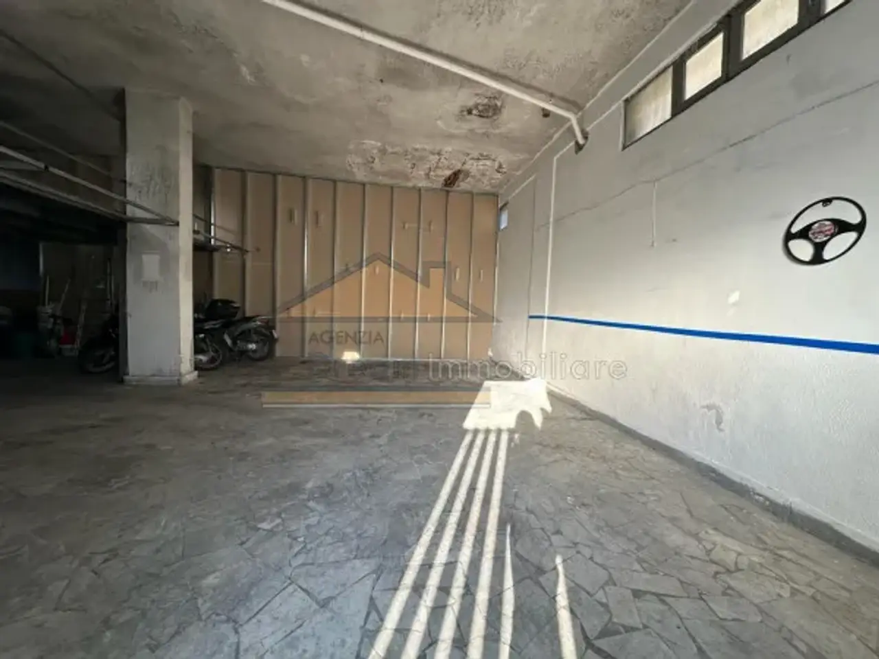 Magazzino in Via Aldo Moro, Mugnano Di Napoli, {3} - Foto 2