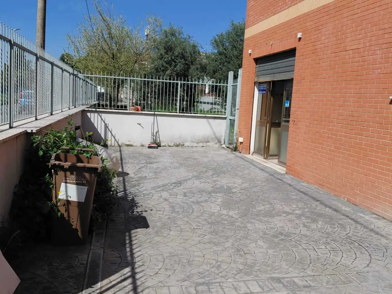 Negozio in Via a. La Marmora 100, Guidonia Montecelio, {3} - Foto 2