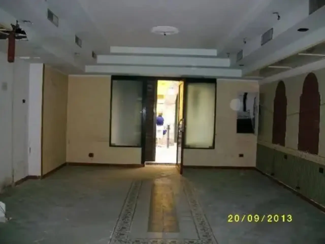 Negozio in Via della Repubblica, Cava De' Tirreni, {3} - Foto 2