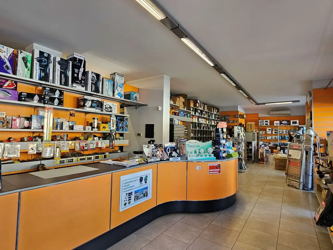 Negozio in Via Pinerolo , Piossasco, {3} - Foto 1