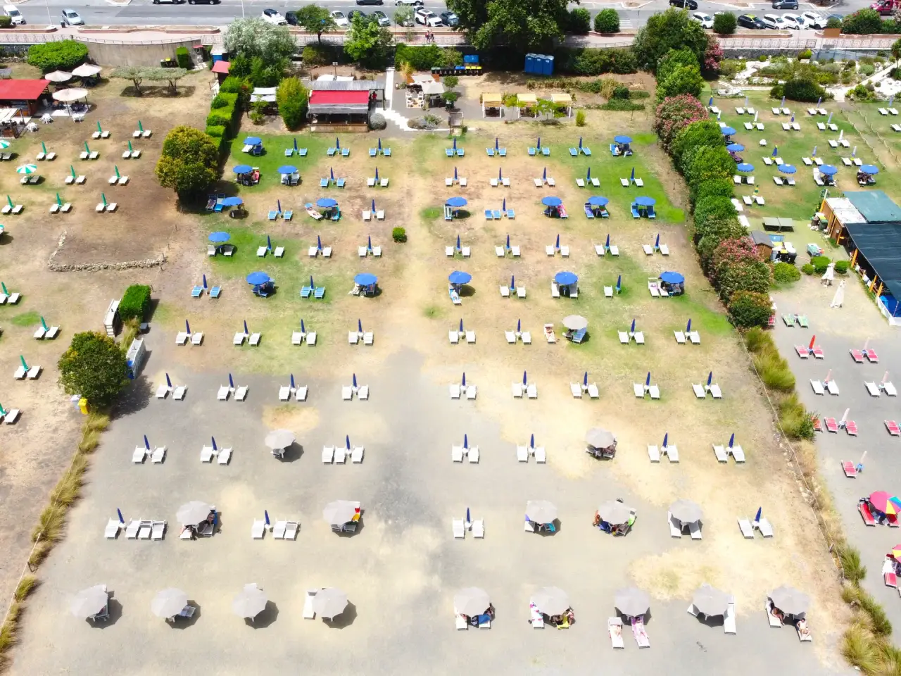 Stabilimento balneare in Via Spiaggia del Lago, Castel Gandolfo, {3} - Foto 2