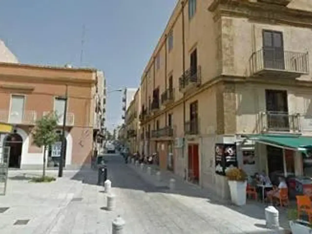 Negozio in Piazza G. Matteotti , Marsala (Tp), Marsala, {3} - Foto 1