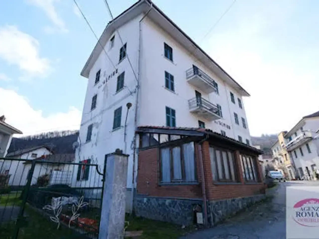 Palazzina commerciale in Via Stefano Ramorino 14, Urbe, {3} - Foto 2