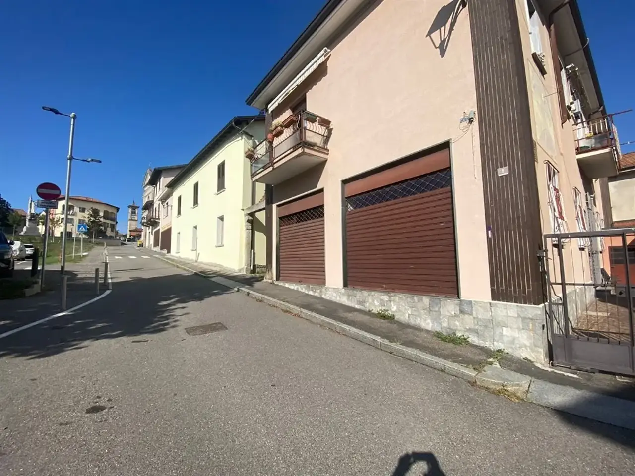 Negozio in Via Matteotti 6, Castronno, {3} - Foto 1