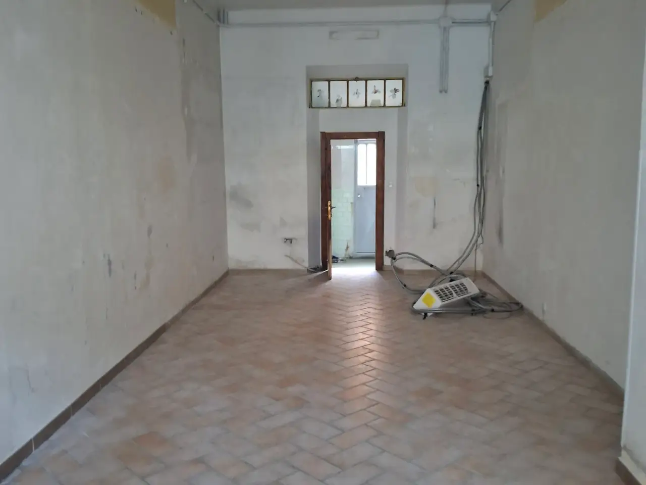 Palazzina commerciale in Corso Vittorio Emanuele, Civitanova Marche, {3} - Foto 2
