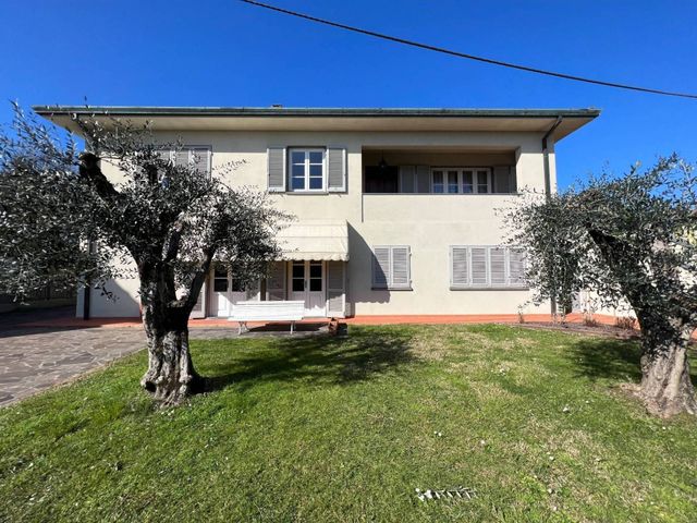 Villa in Via Traversa di Parezzana, Capannori - Foto 1