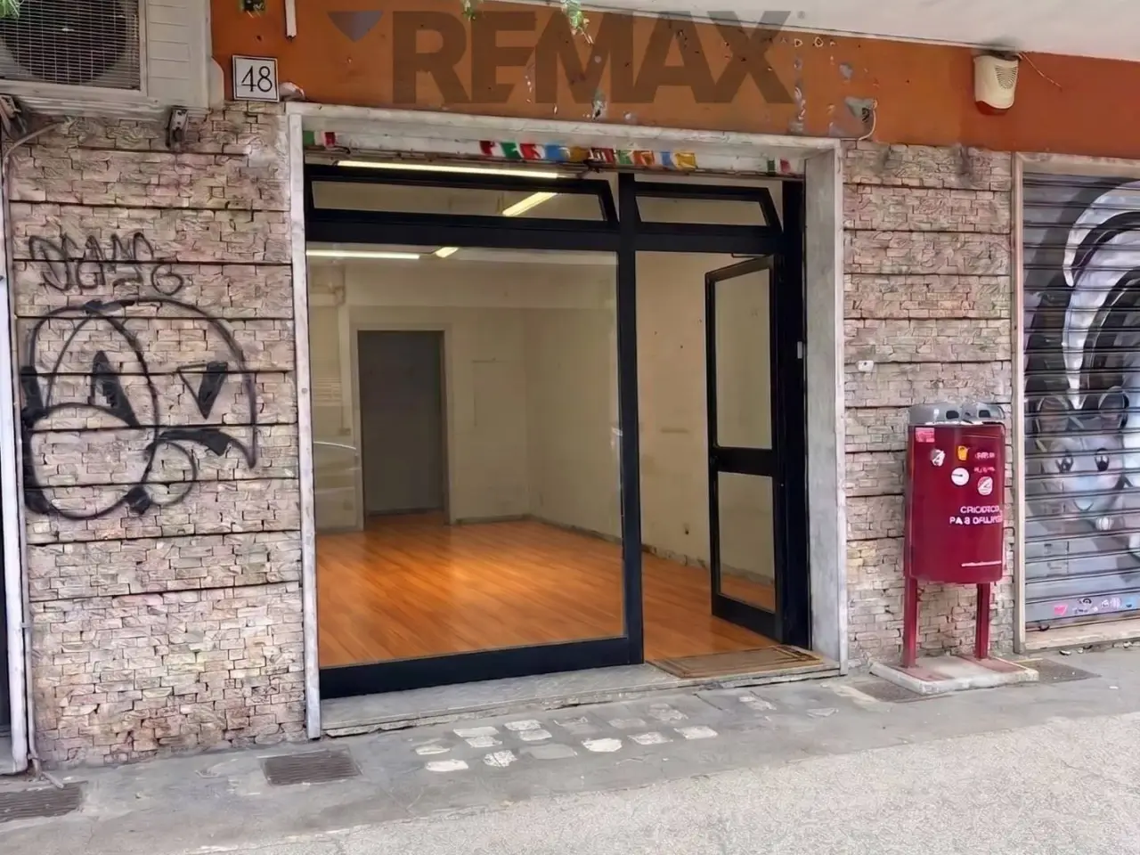 Negozio in Via Luca Valerio 48, Roma, {3} - Foto 1