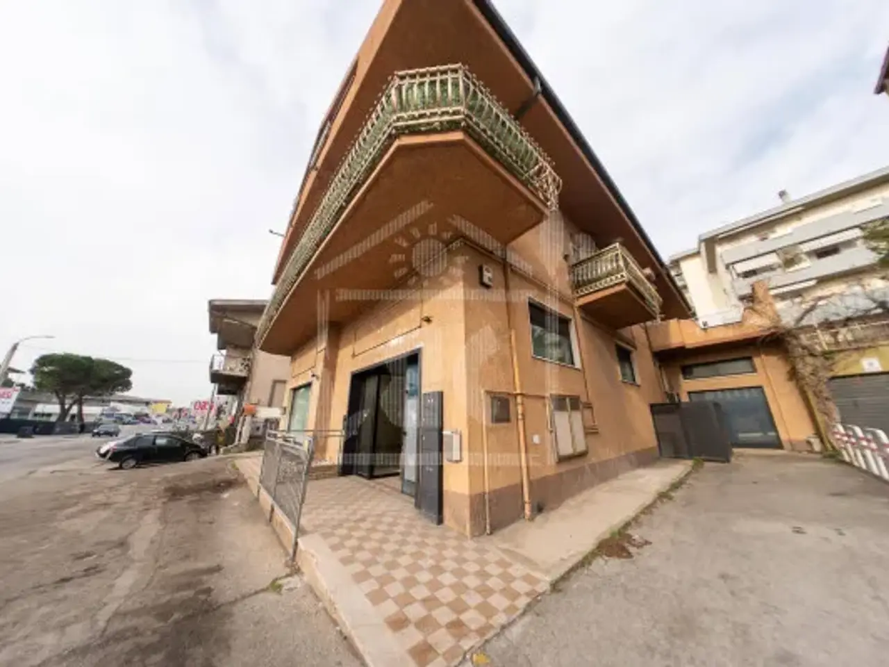 Negozio in Viale Europa, Spoltore, {3} - Foto 1