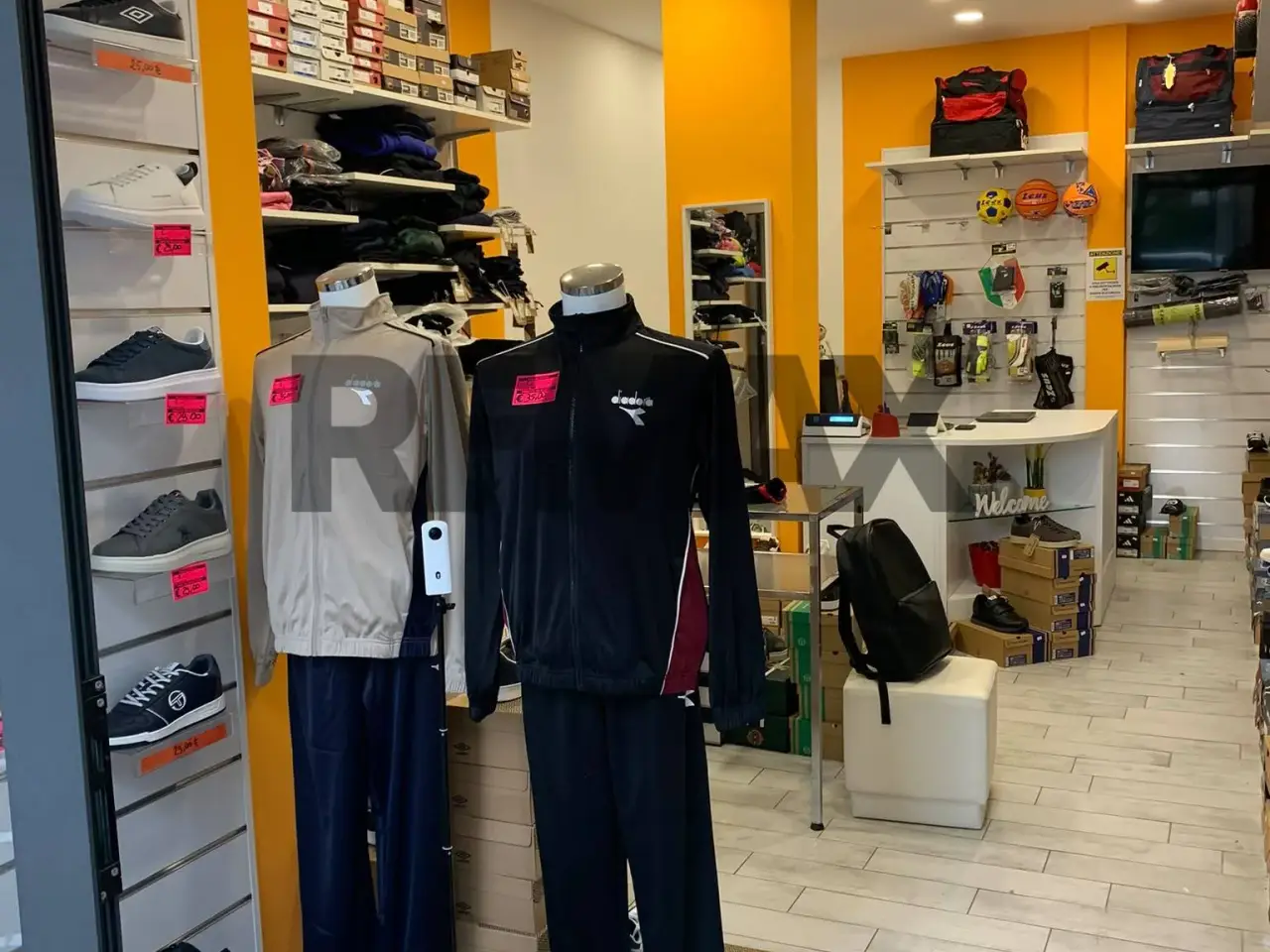 Negozio in Via Libertà 236f, Portici, {3} - Foto 1