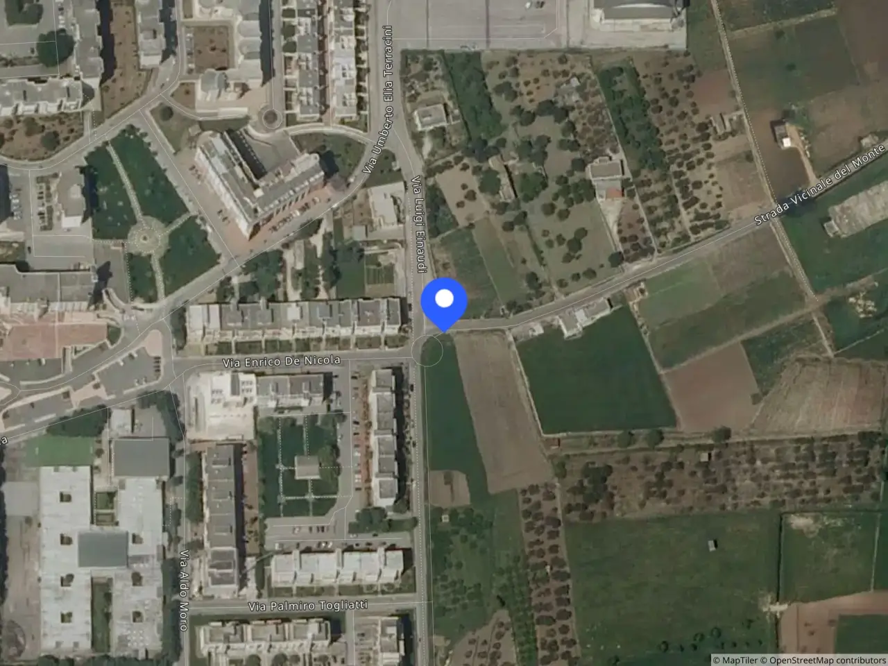 Capannone in Str. Vicinale del Monte, 70023 Gioia del Colle Ba, Italia 70023, Gioia Del Colle, {3} - Foto 1