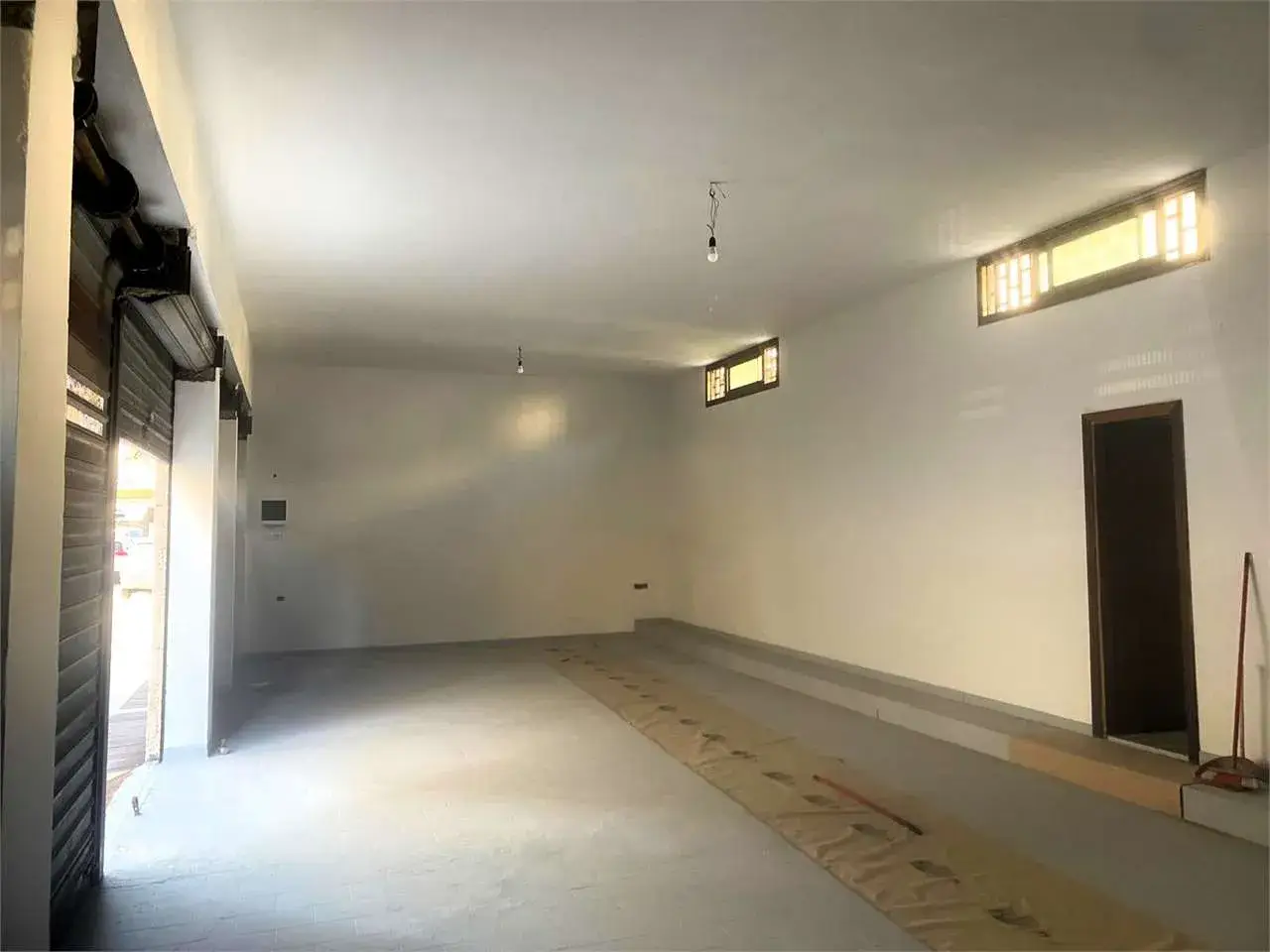 Locale commerciale in Via Monte San Michele, 78-84, 72100 Brindisi, Brindisi, {3} - Foto 2