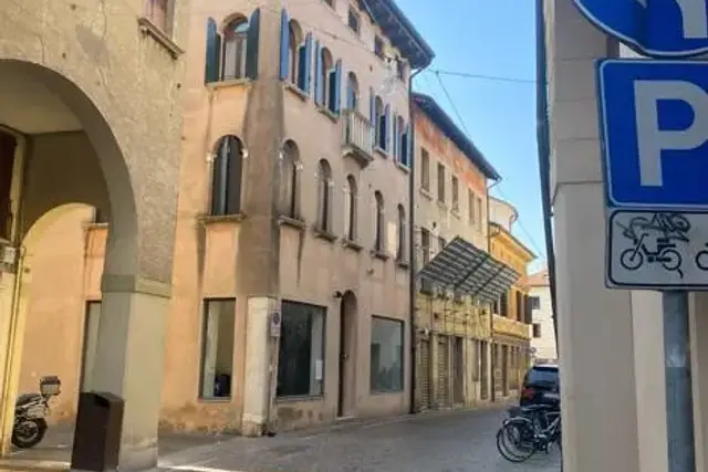 Negozio in Via Sant'Agostino, Treviso - Foto 1