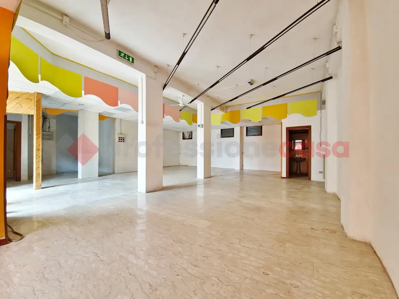 Negozio in Via Stati Uniti 4, L'Aquila, {3} - Foto 1