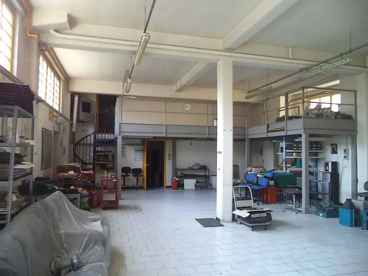 Magazzino in Via Roma, Torre Boldone, {3} - Foto 1